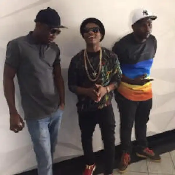 Uhuru Ft.Wizkid – Ungowami Remix [BTS PHOTOS]